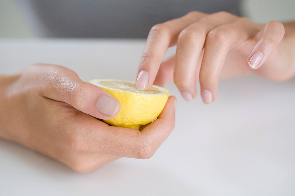 ۵ درمان طبیعی برای ناخن‌های زرد